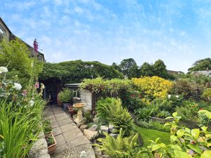 Photo 8- click for photo gallery